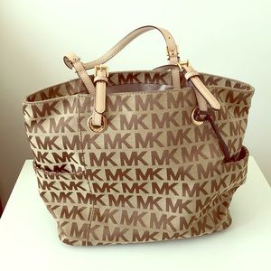 Excellent condition Michael Kors tan tote purse